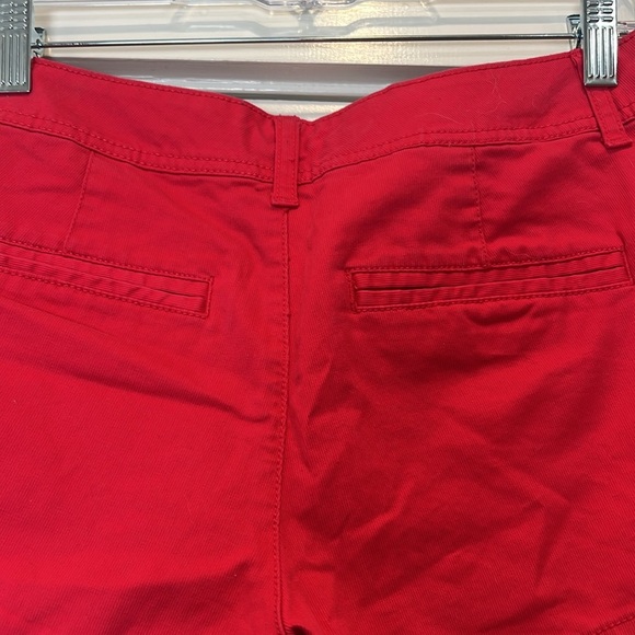 Arizona Jeans Women's dark pink shorts size 9. In great condition! - Picture 4 of 7